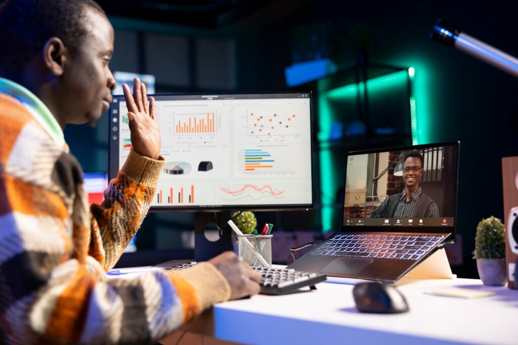 Businesses and professionals using AlgePrime across multiple devices